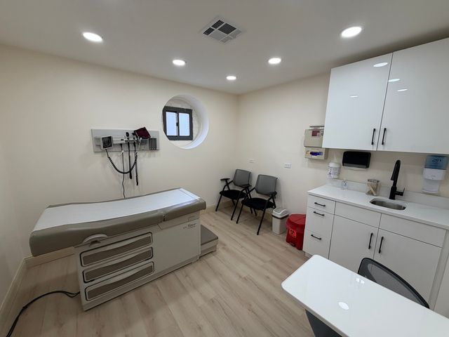 3201 S Wallace Street, Chicago, IL 60616