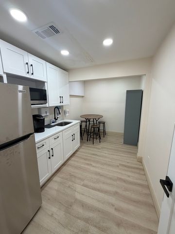 3201 S Wallace Street, Chicago, IL 60616