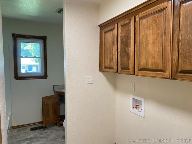 421364 E 1164, Eufaula, OK 74432