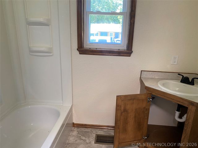 421364 E 1164, Eufaula, OK 74432
