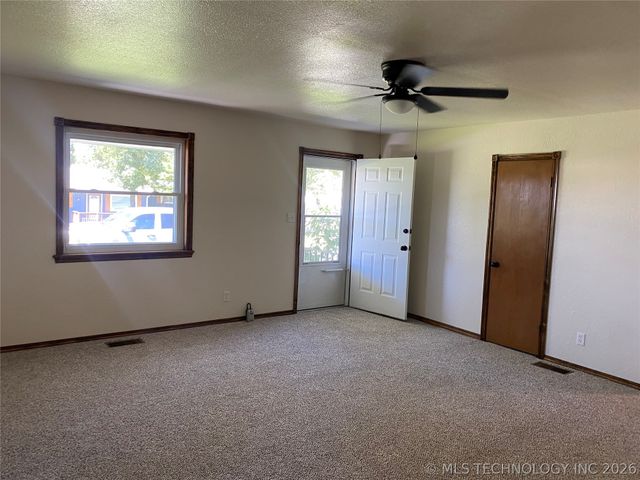 421364 E 1164, Eufaula, OK 74432