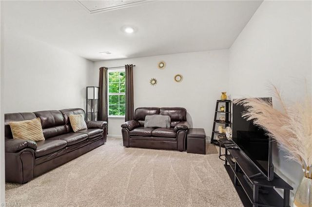 405 Gulliver Court, Greensboro, NC 27405