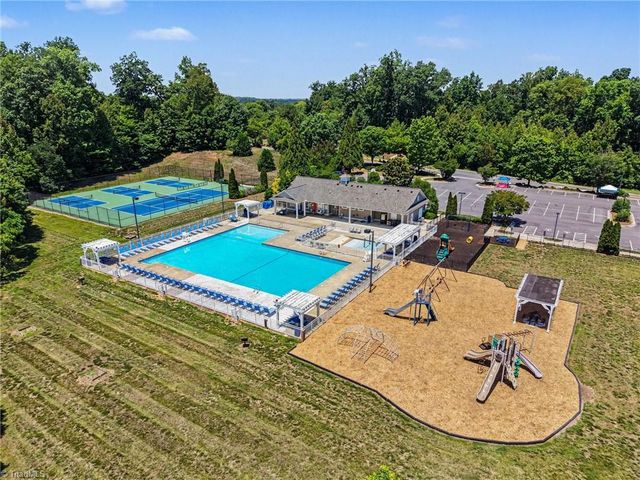 405 Gulliver Court, Greensboro, NC 27405