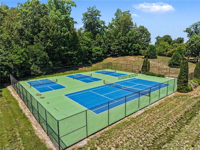 405 Gulliver Court, Greensboro, NC 27405