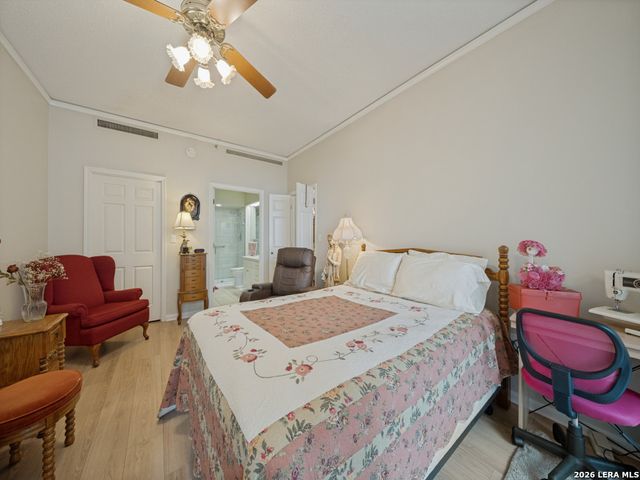 1 Towers Park Ln Apt 1513, San Antonio, TX 78209