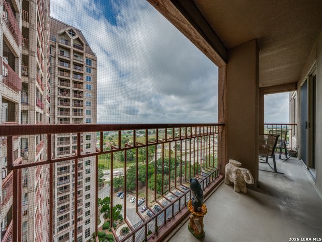 1 Towers Park Ln Apt 1513, San Antonio, TX 78209