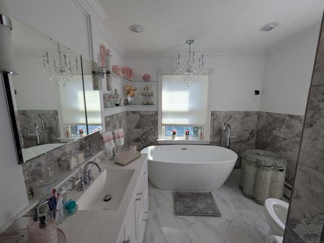 541 Benson Road, Middlebury, CT 06762