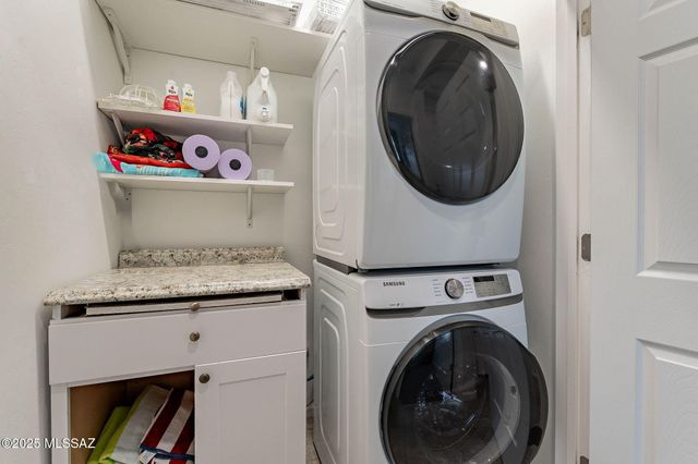 1190 Broken Hills Drive, Green Valley, AZ 85614