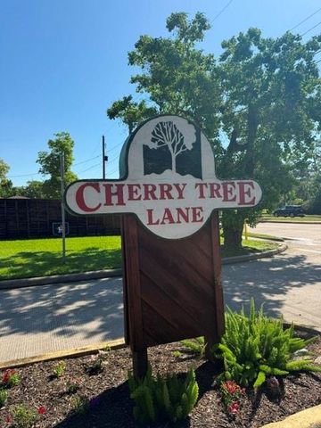 102 Cherry Tree Lane, Friendswood, TX 77546