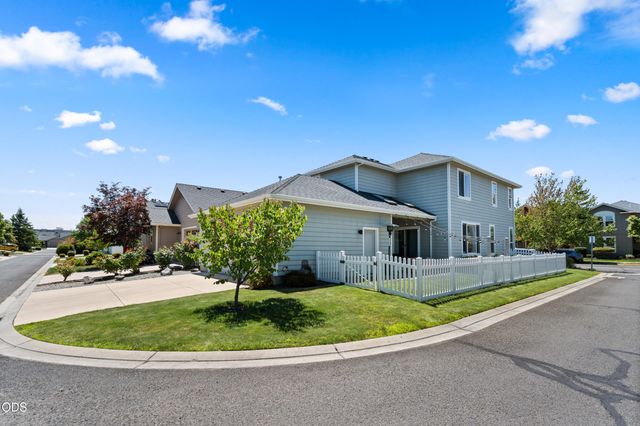 1142 N Haskell Street, Central Point, OR 97502