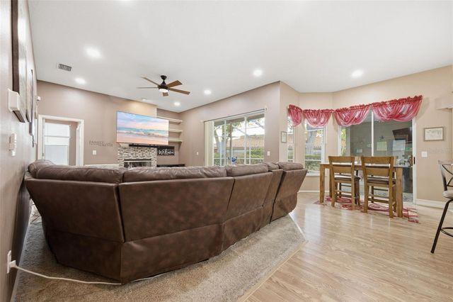 18302 SAINT JAMES COURT, Tampa, FL 33647