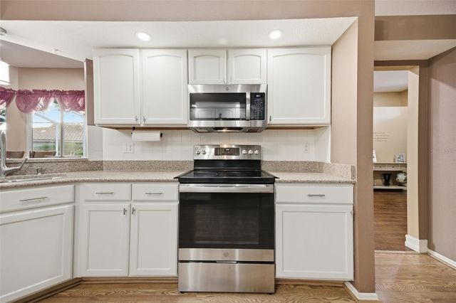 18302 SAINT JAMES COURT, Tampa, FL 33647