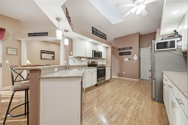 18302 SAINT JAMES COURT, Tampa, FL 33647