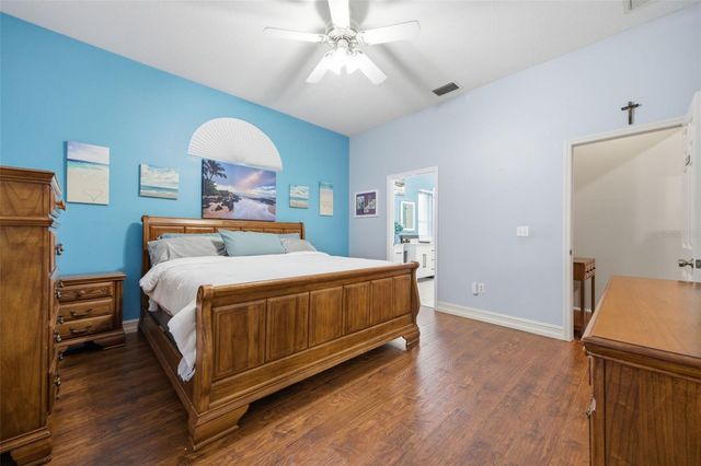 18302 SAINT JAMES COURT, Tampa, FL 33647