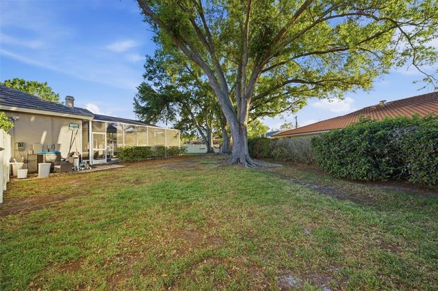 18302 SAINT JAMES COURT, Tampa, FL 33647