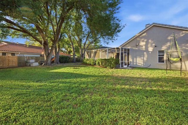 18302 SAINT JAMES COURT, Tampa, FL 33647