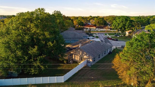 18302 SAINT JAMES COURT, Tampa, FL 33647