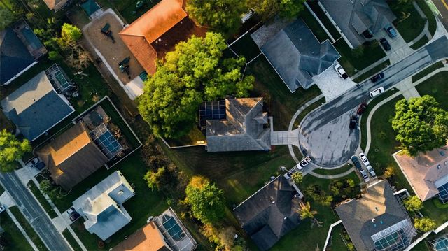 18302 SAINT JAMES COURT, Tampa, FL 33647