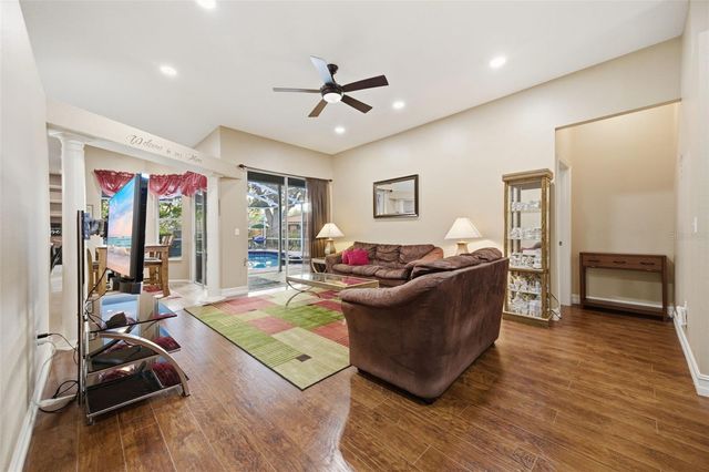 18302 SAINT JAMES COURT, Tampa, FL 33647