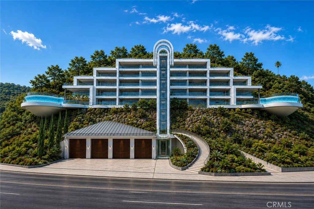 Image 1 of property listing at 8875 THRASHER, West Hollywood, CA 90069
