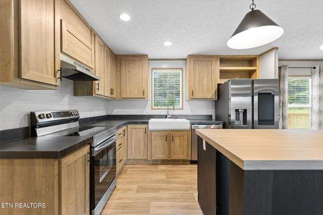 285 County Road 784A, Etowah, TN 37331