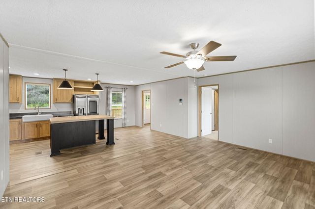 285 County Road 784A, Etowah, TN 37331