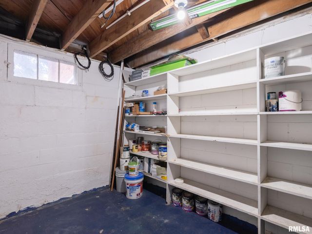 2021 W CALLENDER Avenue, West Peoria, IL 61604