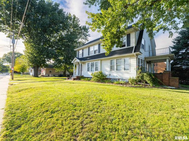 2021 W CALLENDER Avenue, West Peoria, IL 61604