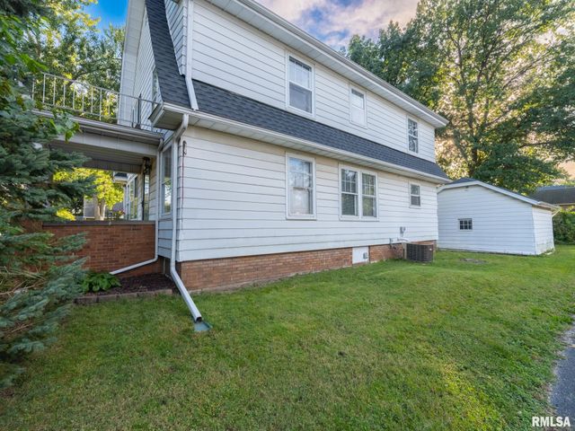 2021 W CALLENDER Avenue, West Peoria, IL 61604