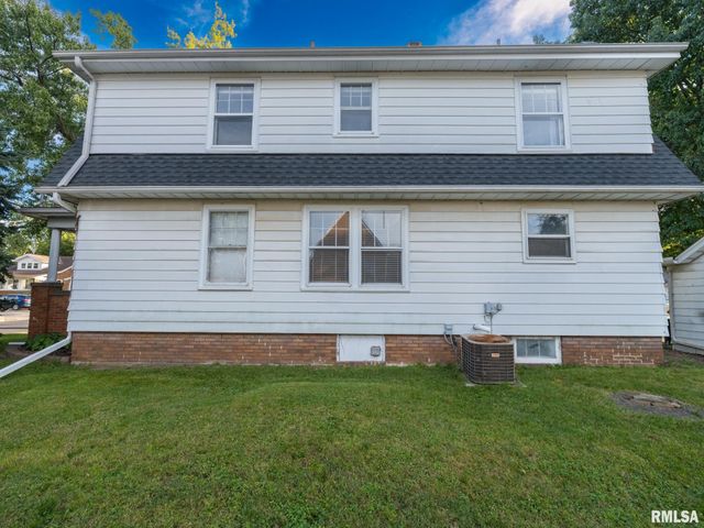 2021 W CALLENDER Avenue, West Peoria, IL 61604