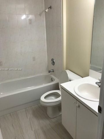 4945 N Harbor Isles Dr 103, Dania Beach, FL 33312