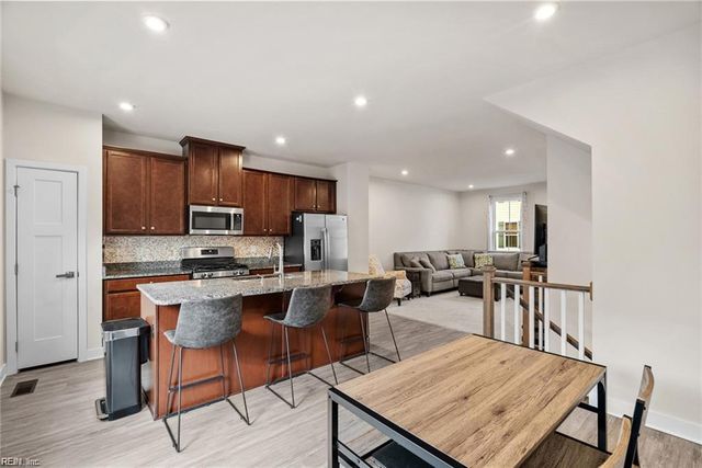 1707 Foremast LOOP, Chesapeake, VA 23323