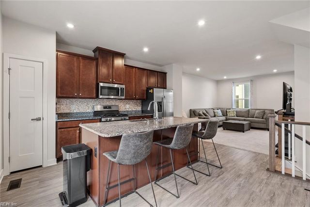 1707 Foremast LOOP, Chesapeake, VA 23323