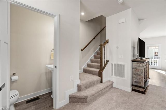 1707 Foremast LOOP, Chesapeake, VA 23323