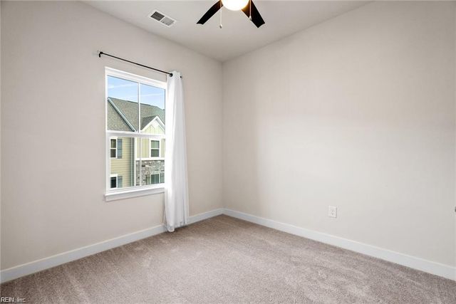 1707 Foremast LOOP, Chesapeake, VA 23323