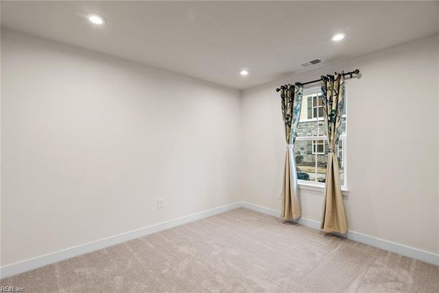 1707 Foremast LOOP, Chesapeake, VA 23323