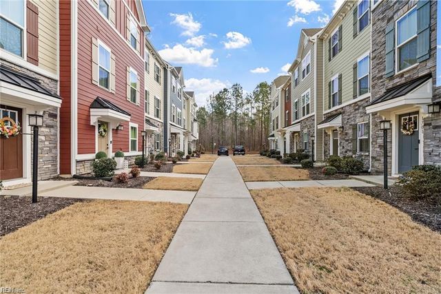 1707 Foremast LOOP, Chesapeake, VA 23323
