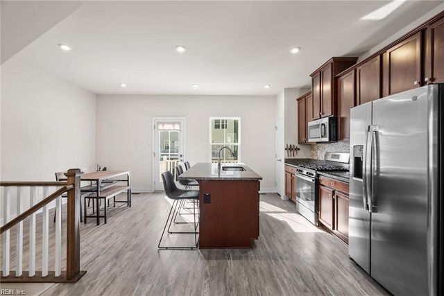 1707 Foremast LOOP, Chesapeake, VA 23323