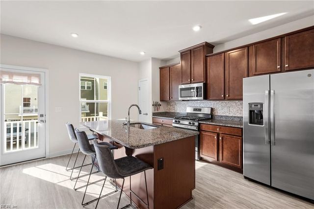 1707 Foremast LOOP, Chesapeake, VA 23323