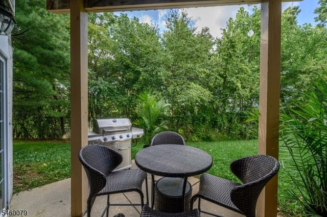 38 Winding Hill Dr, Mount Olive Twp., NJ 07840