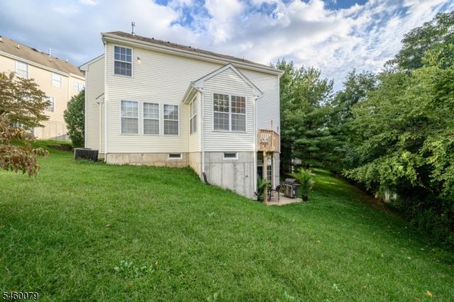 38 Winding Hill Dr, Mount Olive Twp., NJ 07840