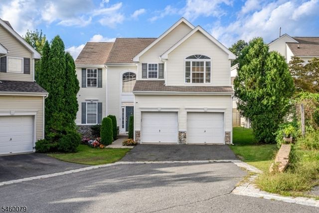 38 Winding Hill Dr, Mount Olive Twp., NJ 07840
