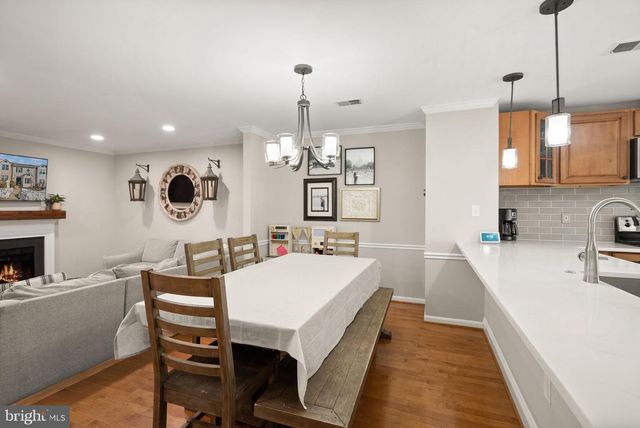 6066 HEATHERWOOD DR, Alexandria, VA 22310