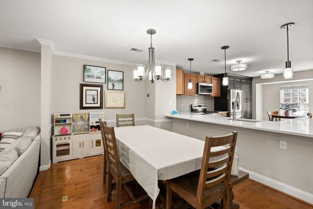 6066 HEATHERWOOD DR, Alexandria, VA 22310