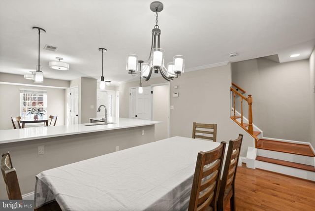 6066 HEATHERWOOD DR, Alexandria, VA 22310