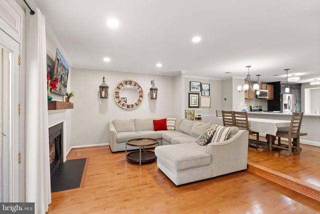 6066 HEATHERWOOD DR, Alexandria, VA 22310