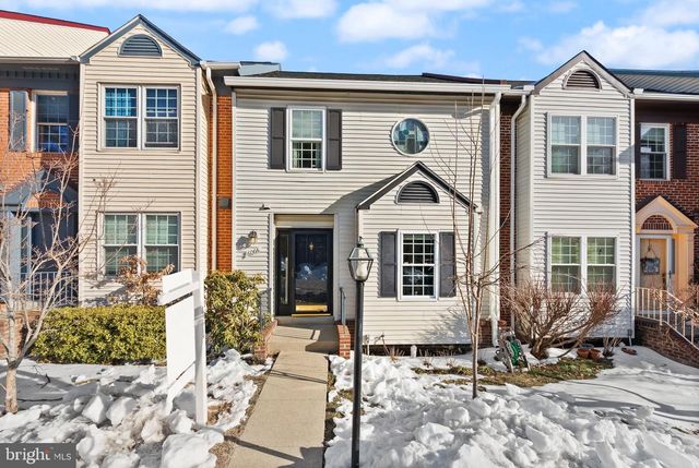 6066 HEATHERWOOD DR, Alexandria, VA 22310