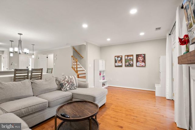 6066 HEATHERWOOD DR, Alexandria, VA 22310