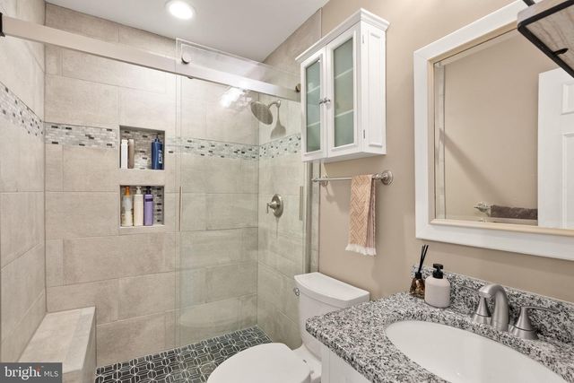 6066 HEATHERWOOD DR, Alexandria, VA 22310