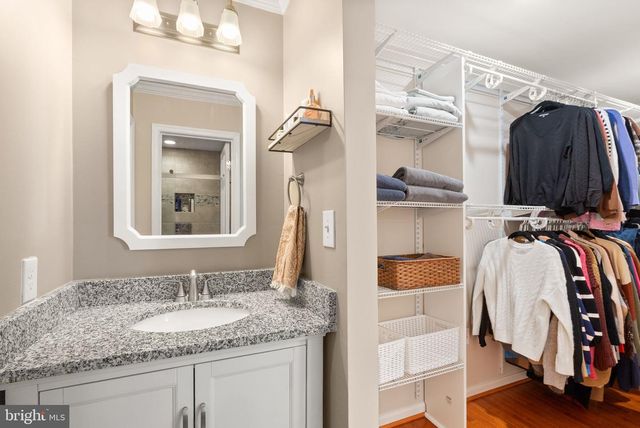 6066 HEATHERWOOD DR, Alexandria, VA 22310